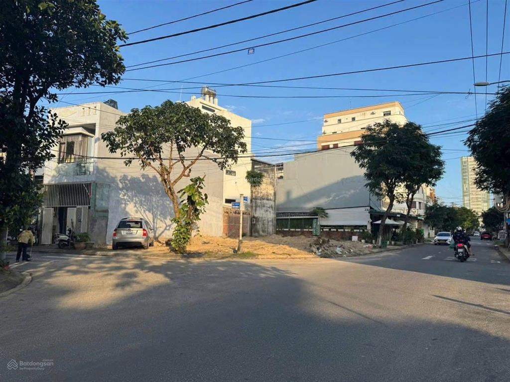 Góc 2mt ngô thì hương dt 145.6m2 ngang 7.9m