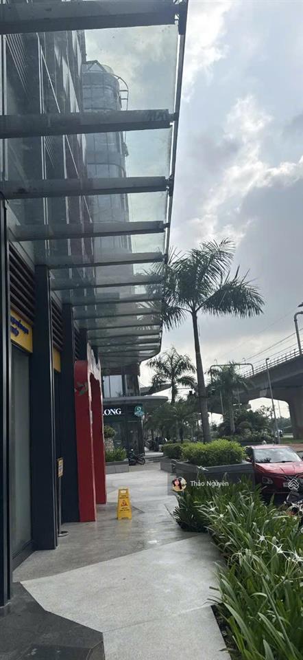 Shophouse cần bán kèm hđ thuê dt 188,9m2 sổ sẵn sở hữu lâu dài 0979 940 *** nhà sẵn