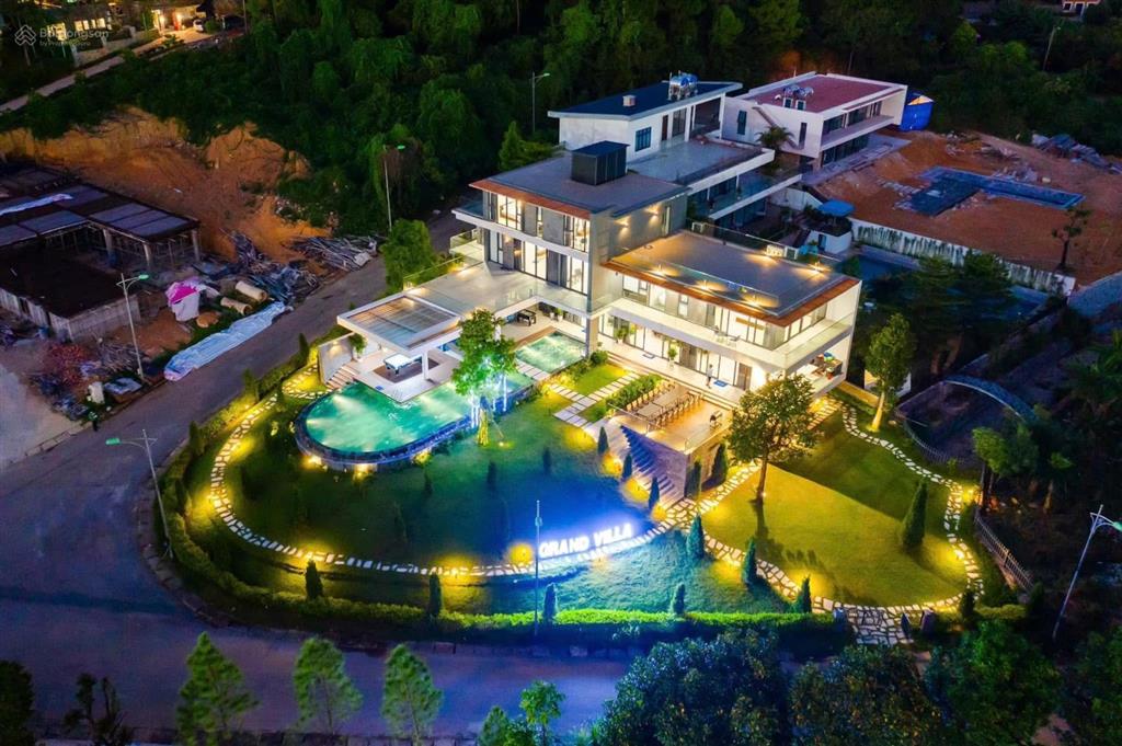 Giảm 1tỷ, bán gấp lô đất 1136m2 bt trong sân golf tam đảo,sổ đỏ lâu dài,100% thổ cư, giá rẻ 13tr/m2