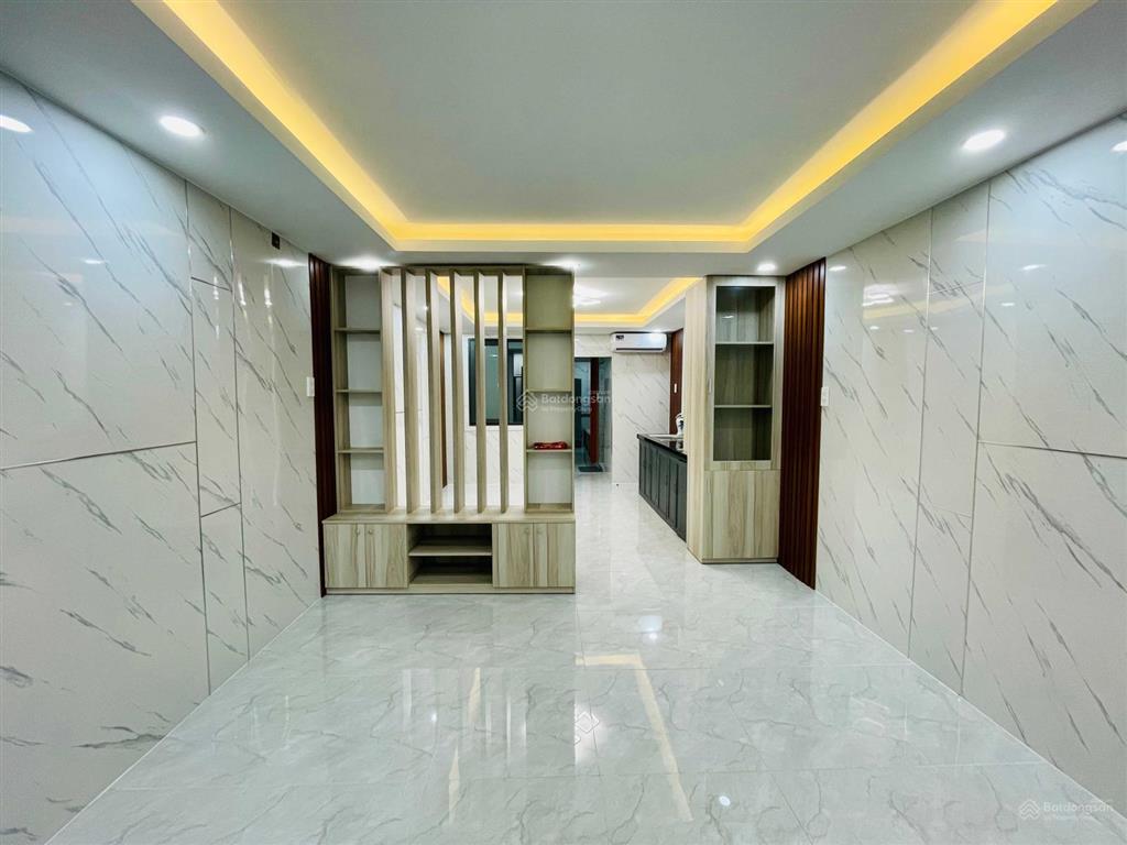 Bán cc nguyễn thiện thuật, q. 3 lầu 1 dt 35,6m (3,5 x 12,3) sổ hồng đầy đủ nội thất