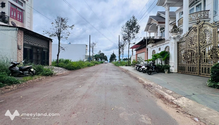 Nhà đẹp 2 tầng khu VK, Pleiku - 90m², 2 ngủ master, giá 2.7 tỷ
