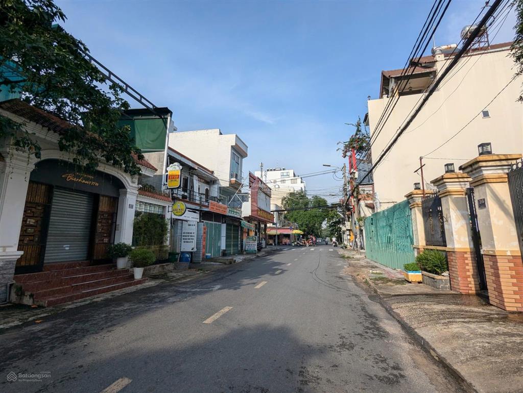 Đất 600m² 10m x 35m nở hậu 24m hiệu suất khai thác chdv mặt tiền đường số tân quy quận 7