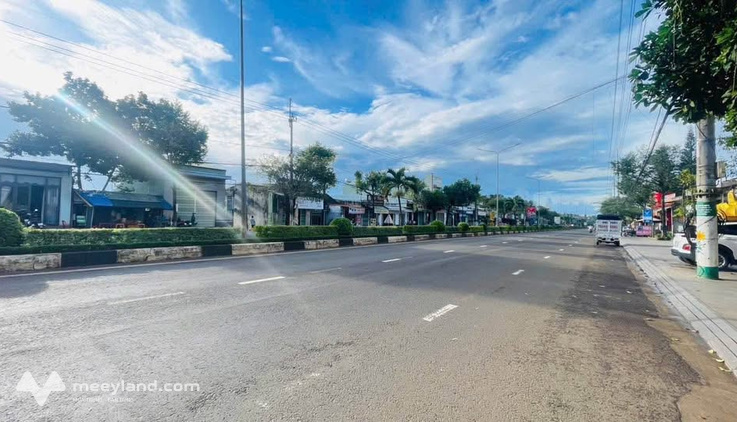 Mặt tiền Phạm Văn Đồng, Gia Lai - Diện tích khủng, giá hời