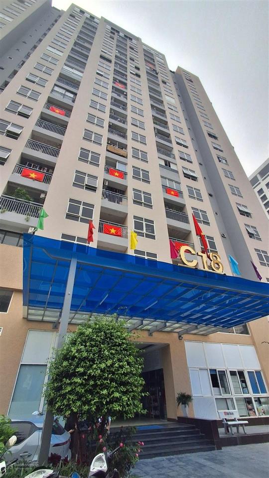 Bán căn hộ chung cư c18, lạc long quân, lô góc, 3 ngủ, full nội thất