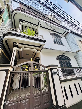 Chào mừng quý khách đến với cơ hội sở hữu căn nhà 3 tầng kiên cố tại phường An Cựu, thành phố Huế