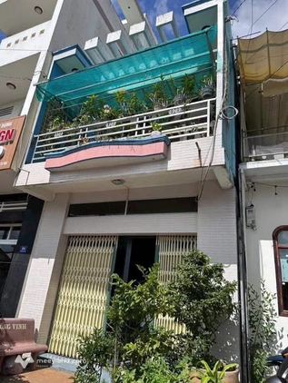 Nhà cấp 3 siêu xinh đang chờ chủ mới đón về dinh