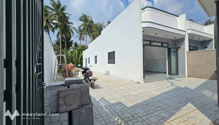 Bán nhà mới 300m² ngay trung tâm Bến Tre, giá 1.35 tỷ/căn