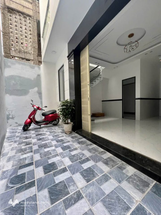 Nhà 1 mê Trần Hưng Đạo, Quy Nhơn 42m2, 3 ngủ, sổ đỏ, giá 2.65 tỷ - Căn sau mặt tiền siêu hời