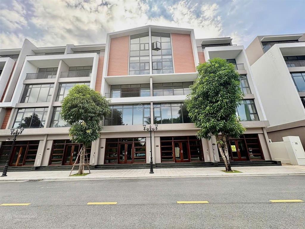 Bán liền kề 54 m² ánh dương, cạnh sông venice, công viên trường học, chung cư vin ocp 3