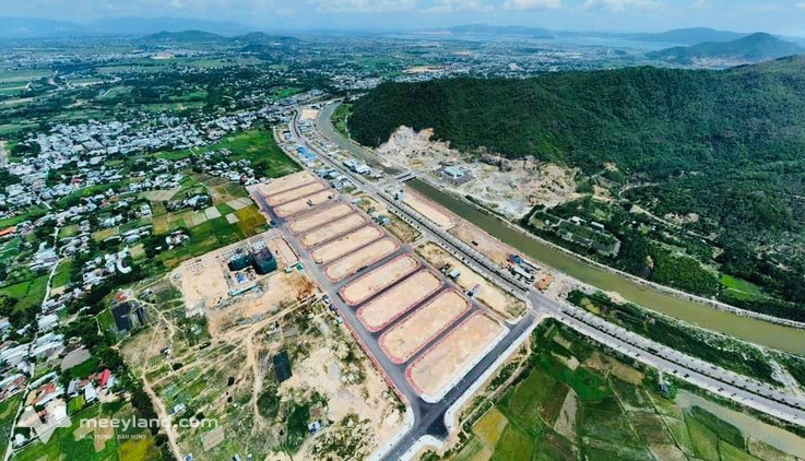 Siêu phẩm đất nền khu Long Vân, diện tích 100m2, mặt tiền rộng 5m, cực kỳ vuông vắn
