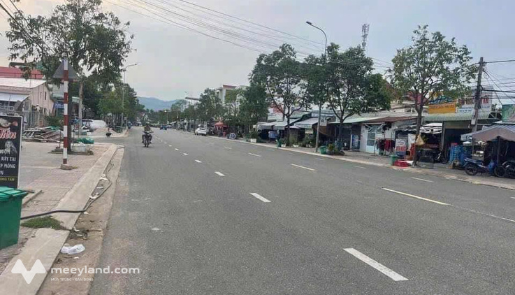 Bước vào một câu chuyện kinh doanh đầy tiềm năng tại căn nhà mặt tiền tọa lạc trên đường Hoàng Hoa Thám