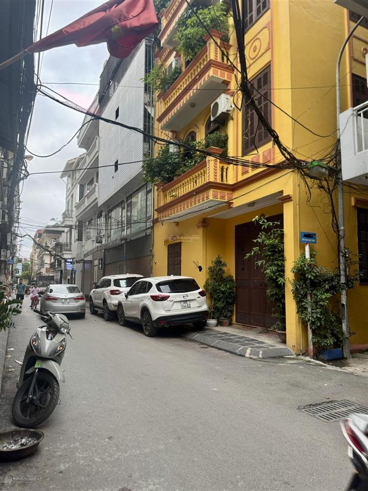 Chính chủ gửi bán nhà hoàng đạo thành 63m2 ô tô đỗ cửa 3m ra ô tô tránh ngõ thông chỉ hơn 15 tỷ