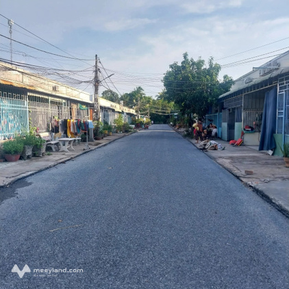 Nhà Hoàng Hảo Vĩnh Long - 100m2, sân rộng, giá 1.35 tỷ