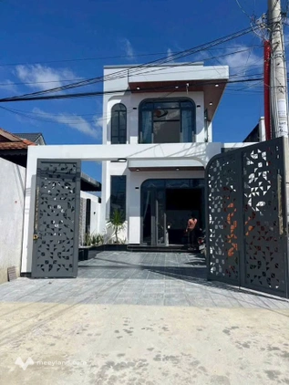 Chào đón bạn đến với tổ ấm mơ ước, một ngôi nhà lầu mới hoàn thiện