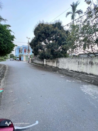 Đất 80m2 tổ dân phố Đông Trung, Kiến Xương - hướng đông nam, 2 ô tô tránh nhau, gần chợ, trường học