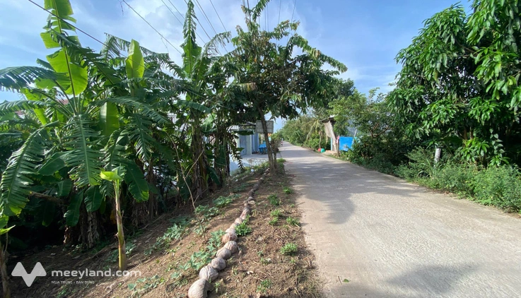 Nền thổ cư 180m2, mặt tiền 11m, chỉ 700 triệu tại An Giang