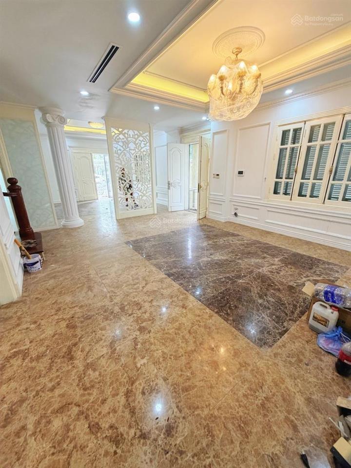 Siêu biệt thự kđt việt hưng 241m2, 4tầng, mt 18m. giá 79tỷ
