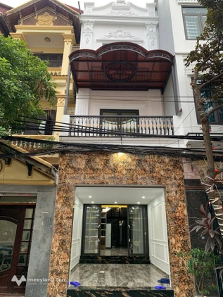 Chào mừng bạn đến với ngôi nhà mơ ước, tọa lạc tại khu phân lô Văn Cao