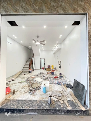 Nhà 3 tầng 40m2, 3 phòng ngủ, 3wc, mặt tiền 4,8m tại Trần Lãm, Thái Bình
