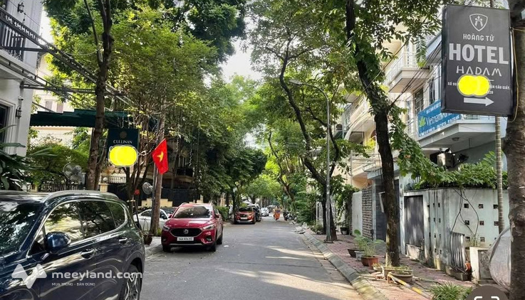 Siêu phẩm 52m2 thang máy, 7 chỗ, mặt tiền cực rộng chỉ 12 tỷ