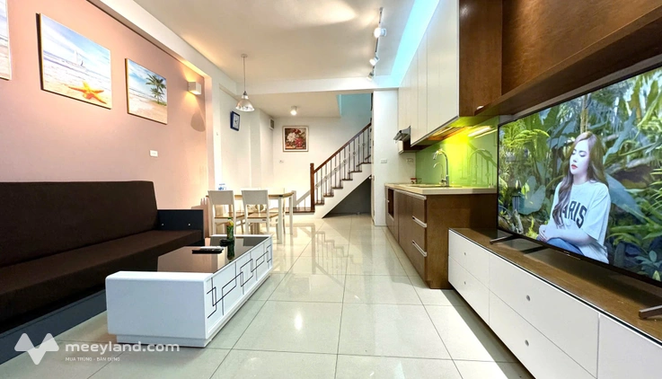 Chào mừng quý khách đến với căn nhà 5 tầng hiếm có khó tìm tại Bồ Đề, Long Biên