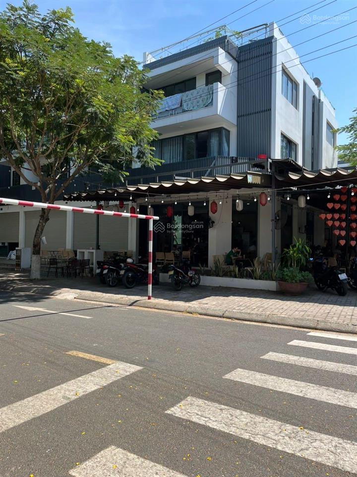 Giảm ngay 500 tr hiếm có chỉ 1 căn shophouse 100m2, xung quanh kinh doanh đông đúc 0938 256 ***