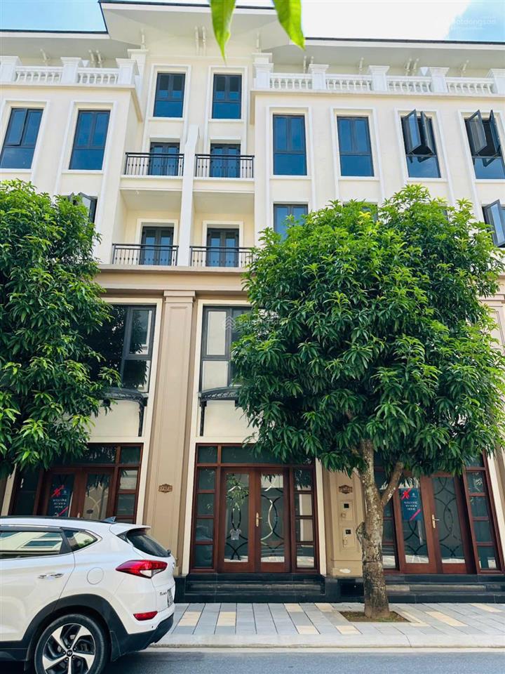 Cắt lỗ sâu bán gấp căn 90m thời đại, sổ đỏ, bao hết phí, giá chỉ 11 tỷ