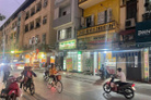 Hiếm nhà 2 tầng mặt phố Xa La, 42m2, 2 mặt tiền 3m, vị trí đẹp, vỉa hè rộng, kinh doanh sầm uất, giá 12.8 tỷ