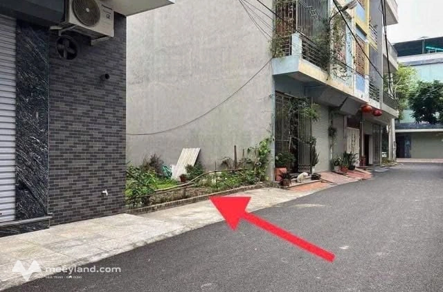 Bán gấp 100m2 mặt tiền 5m, ô tô tránh, cạnh hồ điều hòa, giá 1.8 tỷ