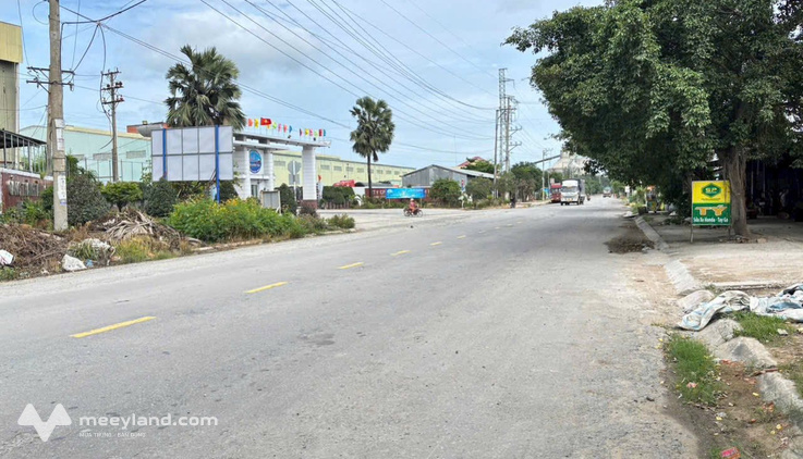 Bán đất Long An 345m2 full thổ cư, mặt tiền Nguyễn Trung Trực, giá hời 3.9 tỷ