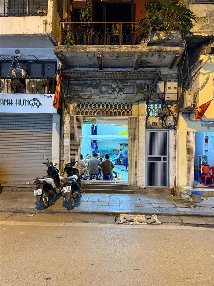 Bán nhà mặt phố 40m, cửa đông, q. hoàn kiếm, 12,5 tỷ, 24m2, 1 tầng có gác xép và nhà tắm riêng