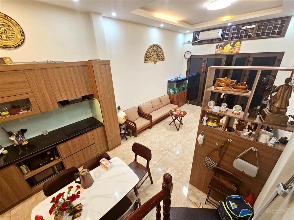 Hạ 1 tỷ gấp bán nhà thái hà vỉa hè ô tô tránh kd đa dạng 36m x 4t. giá 13.x tỷ