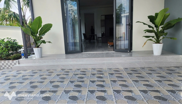 Nhà 300m2 Phú Tân - Rộng rãi, mới tinh, giá "hời" - Xách vali vào ở ngay