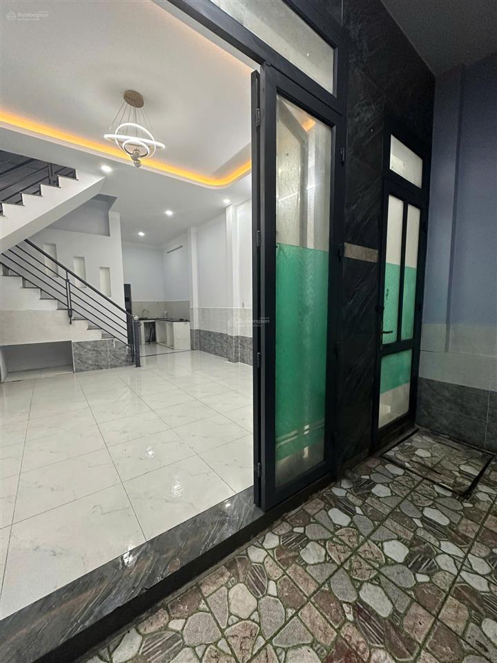 Chỉ 2,99 tỷ, có ngay nhà 1 trệt 1 lầu, có 3pn, sổ hồng riêng tại xuân thới đông, hóc môn