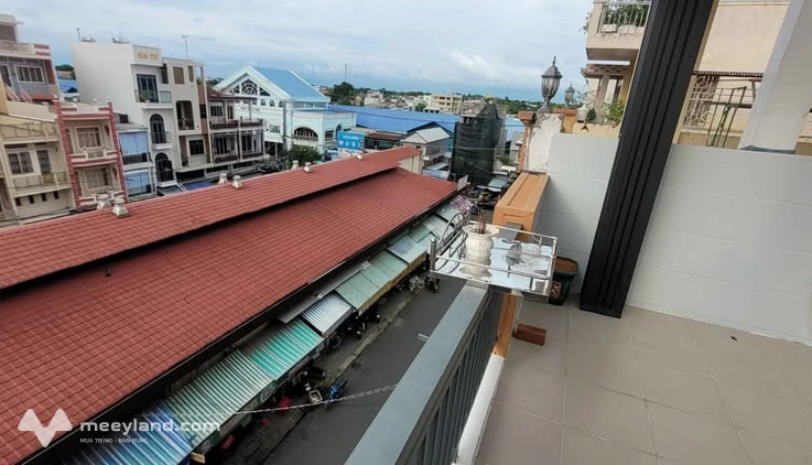 Nhà mặt tiền chợ Châu Đốc - Kinh doanh đỉnh cao, 7 ngủ, thang máy