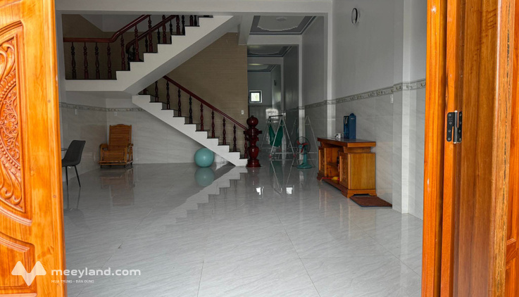Nhà mới xây đẹp, sổ chính chủ gần Chợ Yến - Tuy An, giá 2 tỷ