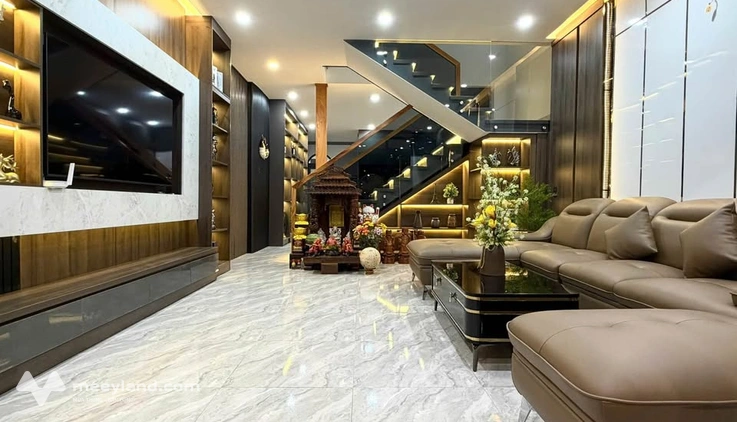 Nhà đẹp kinh doanh 67 Hoàng Hoa Thám - Giá yêu thương