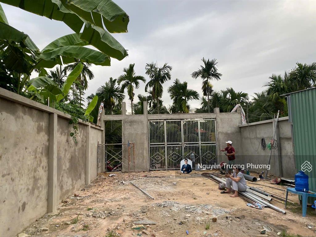 Chủ bán gấp (6,1x19,6m) 121,7m2 đường ô tô sát bờ sông sài gòn cách quốc lộ 13 500m giáp tp. hcm