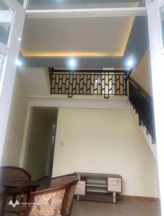 Nhà gác lửng kiệt ô tô Ngự Bình, 1,5 tỷ, 2 phòng ngủ, sổ chính chủ, không lụt lội