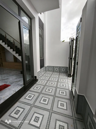 Nhà 1 trệt 1 lửng, 3 phòng ngủ, hẻm ô tô 5m, giá nhỉnh 1,89 tỷ, Rạch Giá