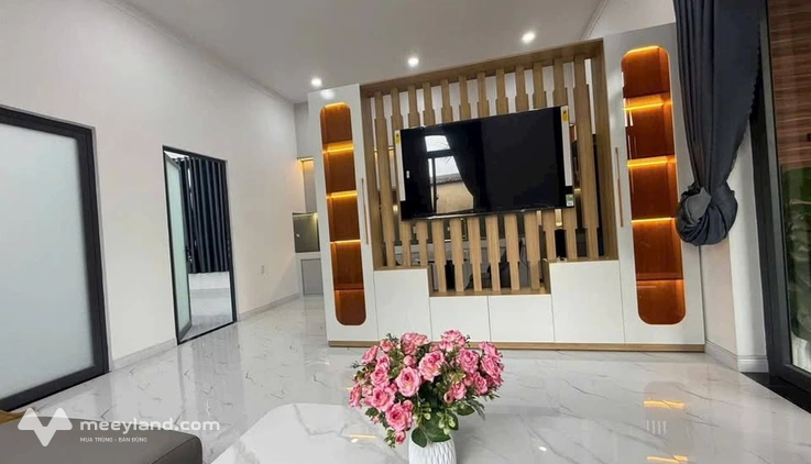 Nhà tân cổ điển 2 tỷ, tặng full nội thất, sống như vua gần Bệnh viện Nguyễn Đình Chiểu