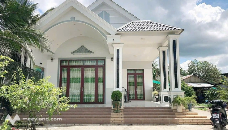 Đất 1200m2 Bến Tre - Nhà 5 phòng, 2 mặt tiền, giá 3 tỷ - Ai không mua là tiếc