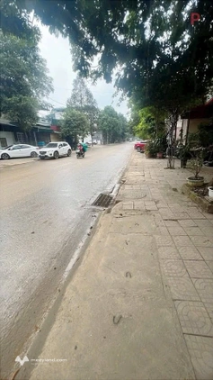 Bán gấp nhà cấp 4 đường Điện Biên, thành phố Lào Cai, 100m2, hướng Đông Bắc, giá hơn 2 tỷ