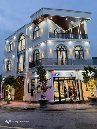 Nhà 5 phòng ngủ, 3 lầu, mặt tiền thống nhất, dòng tiền 25 triệu/tháng, sổ hồng riêng