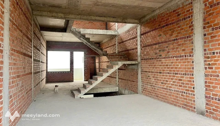 Nhà 3 tầng, 125m2 ngay Bệnh viện Bà Rịa, ô tô vi vu 3,7 tỷ