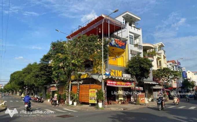 Mặt tiền Nguyễn Oanh, nhà 4 lầu, 5m x 25m, giá 30 tỷ, rước lộc về nhà