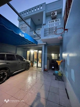 Bán nhà 1 trệt, 1 lầu 108m2, hẻm 4m, hướng Đông Nam, chỉ 4,25 tỷ