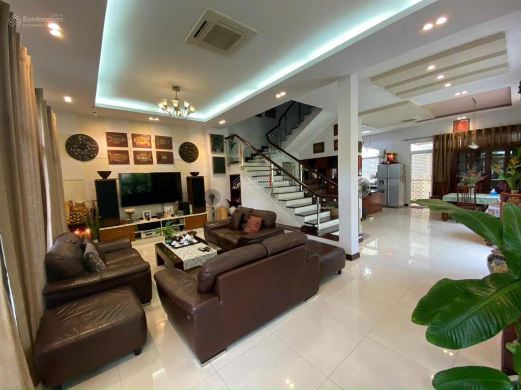 Bán gấp căn biệt thự phú mỹ hưng góc 2 mặt tiền công viên, 52 tỷ