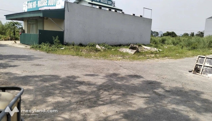 Góc 2 mặt tiền, sát Ngã 4 Biên Hòa, giá hời