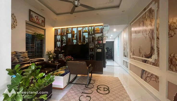 Nhà 2 tầng, Hải Thành 2, diện tích nhỏ xinh, ô tô vào đất